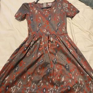 EUC Medium LulaRoe Ameila Dress grey floral
